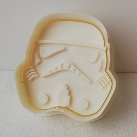 Williams Sonoma Star Wars Cookie Cutters Set of 4 - Picture 7 of 9